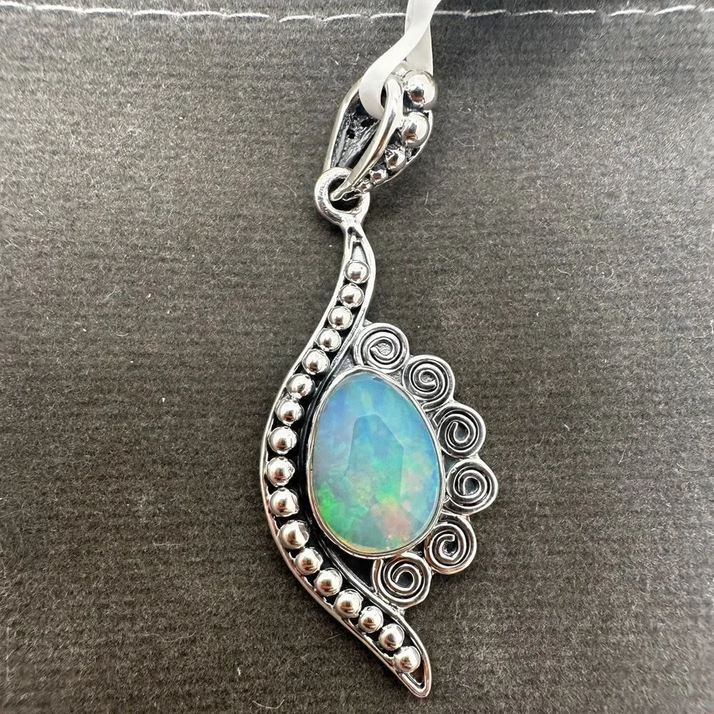 NWT Facetedā10x14mm OPAL pendant in solid sterling silver! - Picture 10 of 14